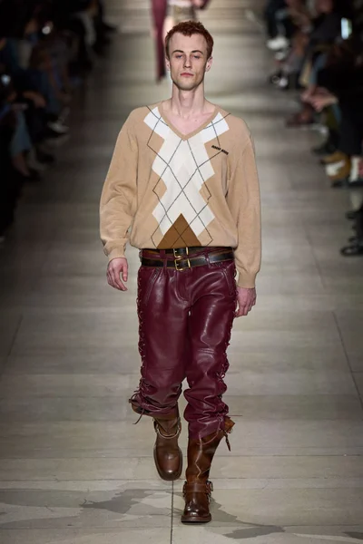 Look 40